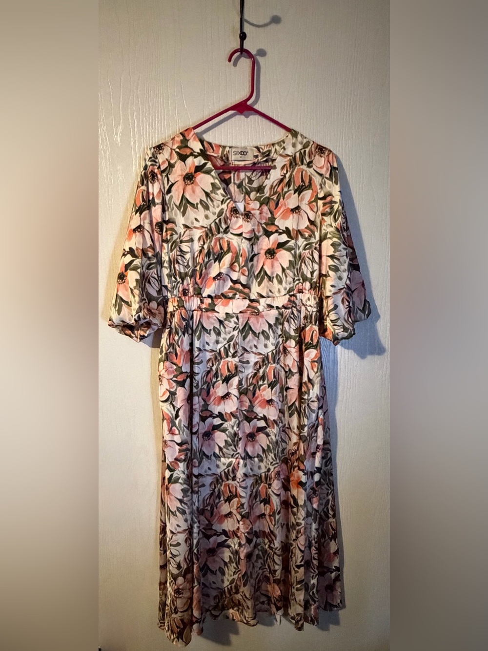 Sixdo Floral V Neck, Balloon Sleeve Midi Dress Size Medium
